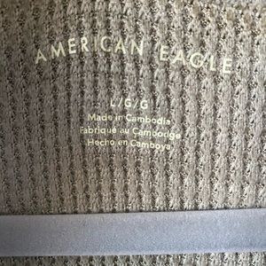 american eagle sweater 💚